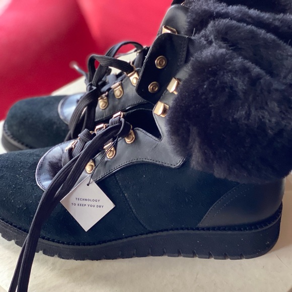 BOOTS 🥾 NWOB - Picture 3 of 6